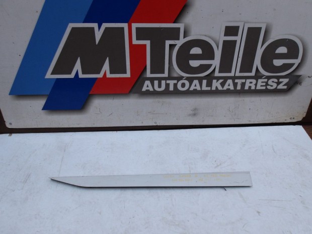 [GY�RI BONTOTT] SKODA JOBB ELS� AJT� D�SZL�C | SUPERB III. | 3V0 8549